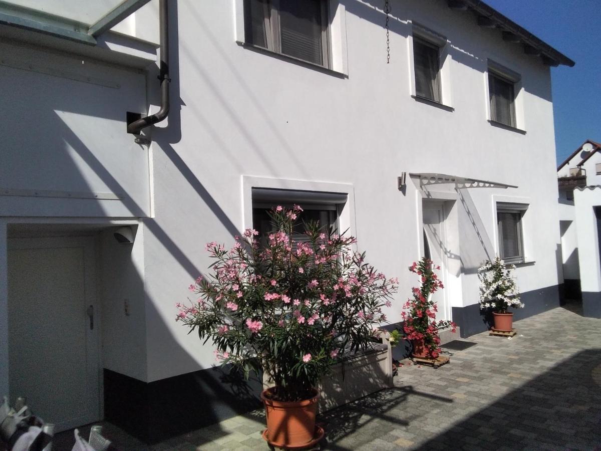 Ferienhaus Fam. Bisgen Niederkirchen bei Deidesheim Exterior foto